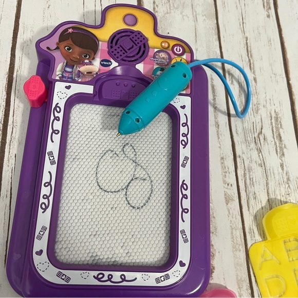 Disney Doc Mcstuffins Interactive Clipboard Purple Pink Drawing Board - Picture 6 of 6